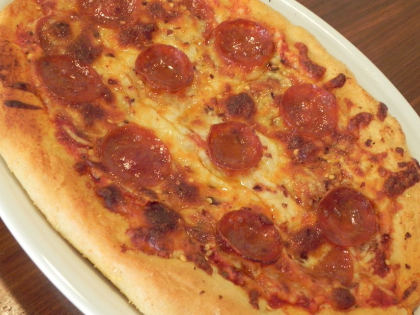 The Bestest Pizza Sauce Ever + a Pizza How-To