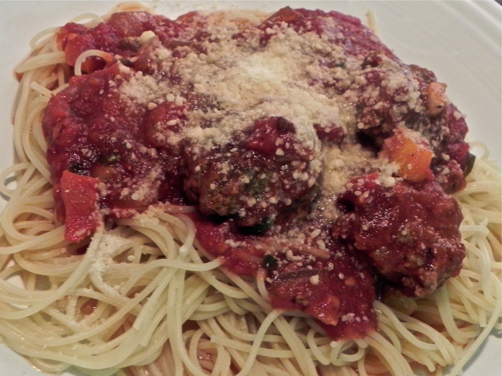 Spaghetti and Meatballs | thepajamachef.com #classic #recipe