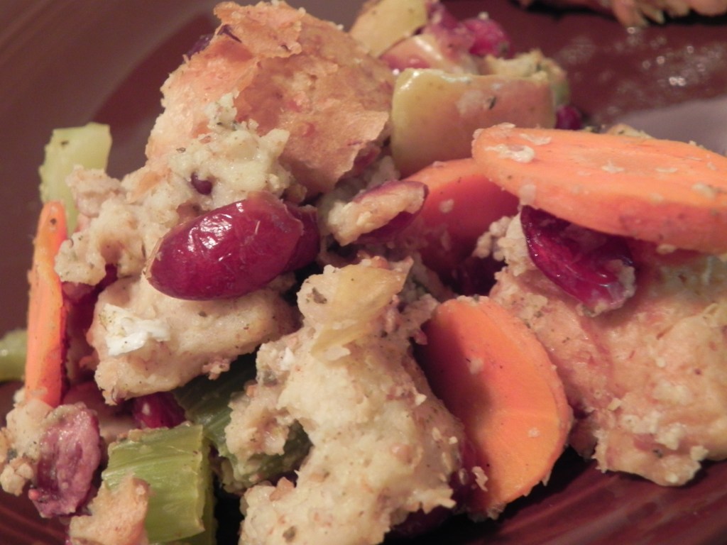 CranApple Stuffing - an easy, healthy stuffing recipe bursting with apples, cranberries, and carrots! 