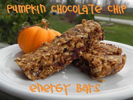 pumpkin chocolate chip energy bars via thepajamachef.com pumpkin chocolate chip energy bars via thepajamachef.com