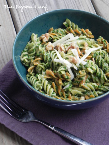 Kale Pesto Pasta | thepajamachef.com
