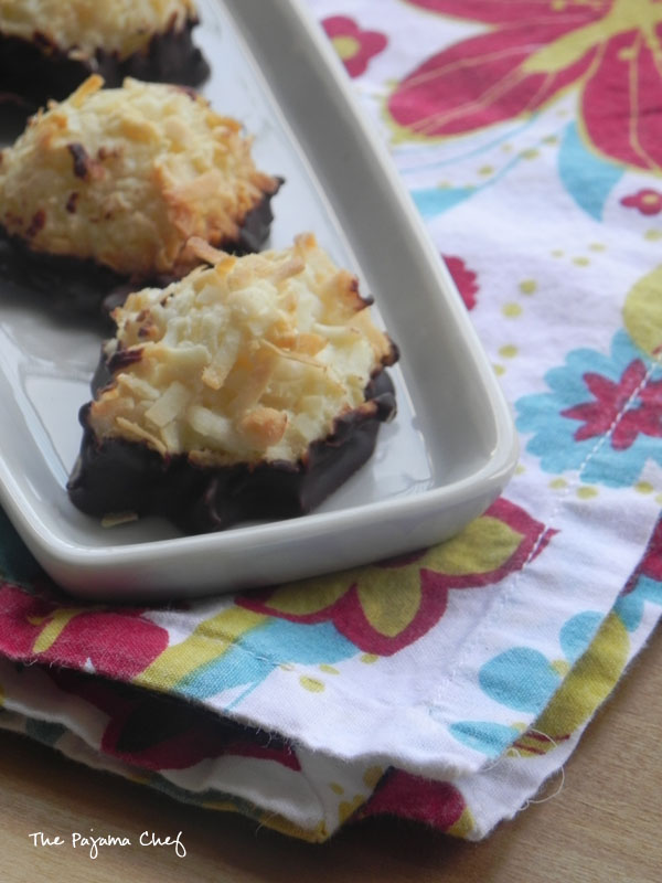 Dark Chocolate Double Coconut Macaroons | thepajamachef.com