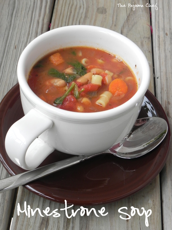Crockpot Minestrone Soup #winter #recipes #easy #soup | thepajamachef.com