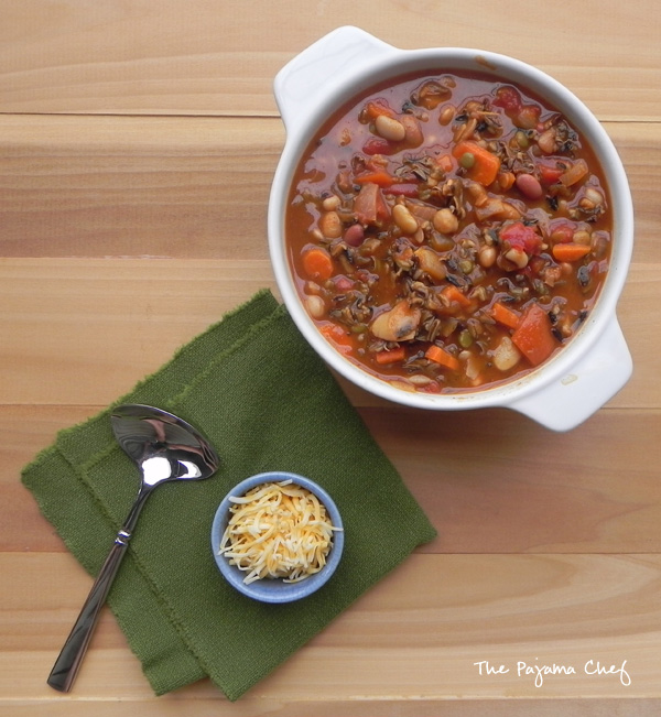 Vegetarian Pumpkin Chili | thepajamachef.com #10DaysofTailgate