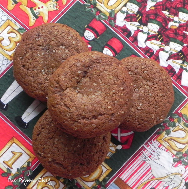 Gingerbread Muffins | thepajamachef.com 