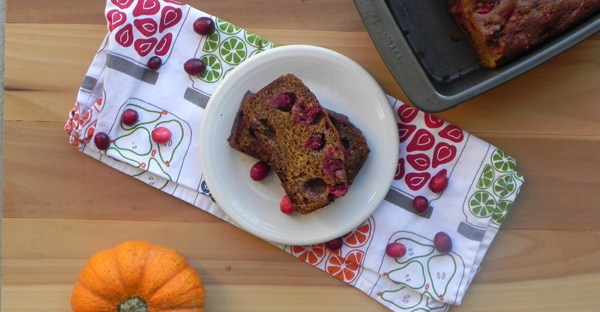 Pumpkin Cranberry Bread - this easy, healthy quick breadis the best fall treat! Recipe via thepajamachef.com