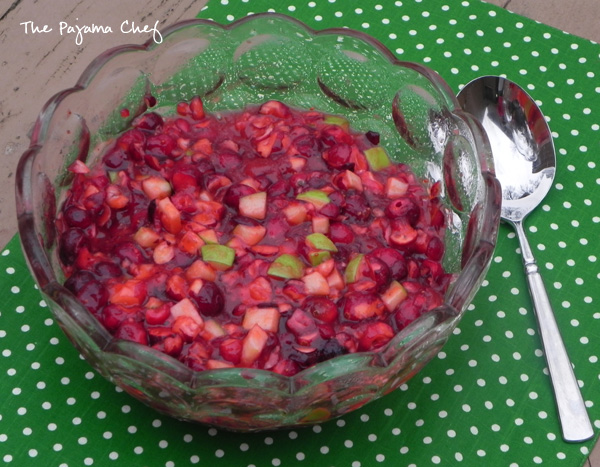 Apple Cranberry Relish Salad... A fun, flavorful, refreshing salad combining seasonal favorites: cranberries, apples, and jello! Mmm!
