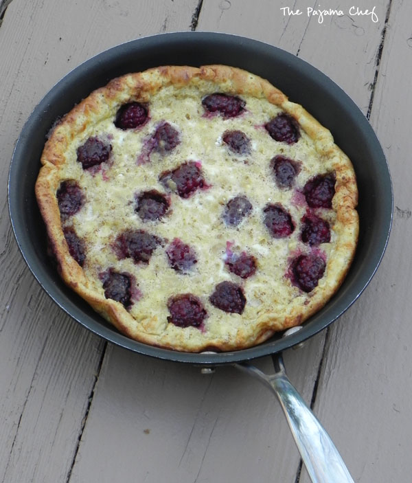 This sweet, eggy puffed pancake is stuffed full of yummy blackberries and topped off with a sweet cinnamon-maple syrup. It is the best breakfast treat! #secretrecipeclub