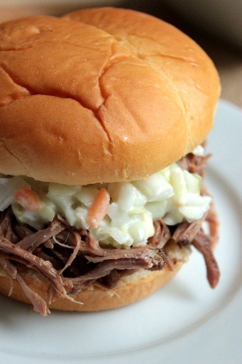 Weekly Meal Plan - lots of great eats for the week ahead via thepajamachef.com and other great bloggers!