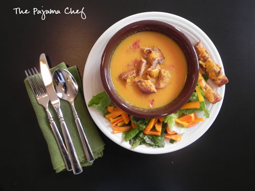 Cheesy soup gets dressed up with sweet apples, salty bacon, and ooey gooey cheesy croutons! 