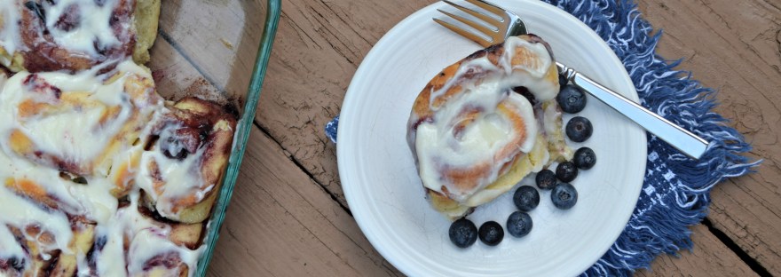 If you love cinnamon rolls, and you love blueberries, you NEED TO MAKE THIS RECIPE! Recipe for Blueberry Sweet Rolls on thepajamachef.com @thepajamachef