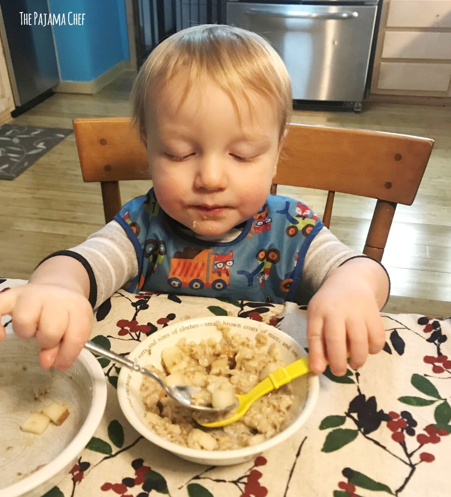 Everyday stovetop oatmeal... don't settle for a bowl of cold cereal for breakfast. If you have 10 minutes, you can have a delicious, hot bowl of oatmeal. And it's practically hands free, so you can make it while you're getting the rest of your day in order. #FantasticalFoodFight