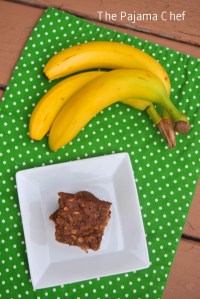 These simple freezer-friendly banana breakfast bars come together in a snap and taste SO good! They're a great breakfast or snack that everyone will love. #FantasticalFoodFight via thepajamachef.com