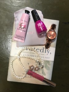 This post is sponsored by JORD Watches. All thoughts and opinions remain my own. Remix your style--whether it is classic or trendy--with a JORD wood watch. I am in love with my new watch and am so psyched to offer you the chance to win a $100 gift certificate to apply to the purchase of your own. Enter here now! All entries actually receive a 10% off coupon, so you've got nothing to lose!  